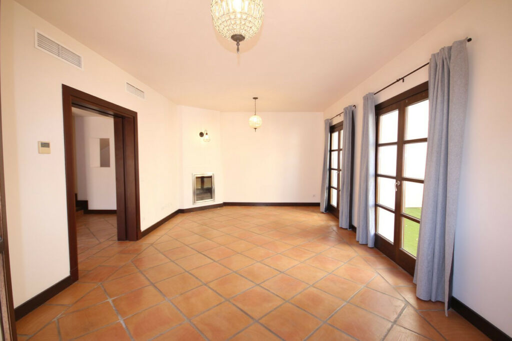Semi-Detached House Benahavís Málaga - image 4