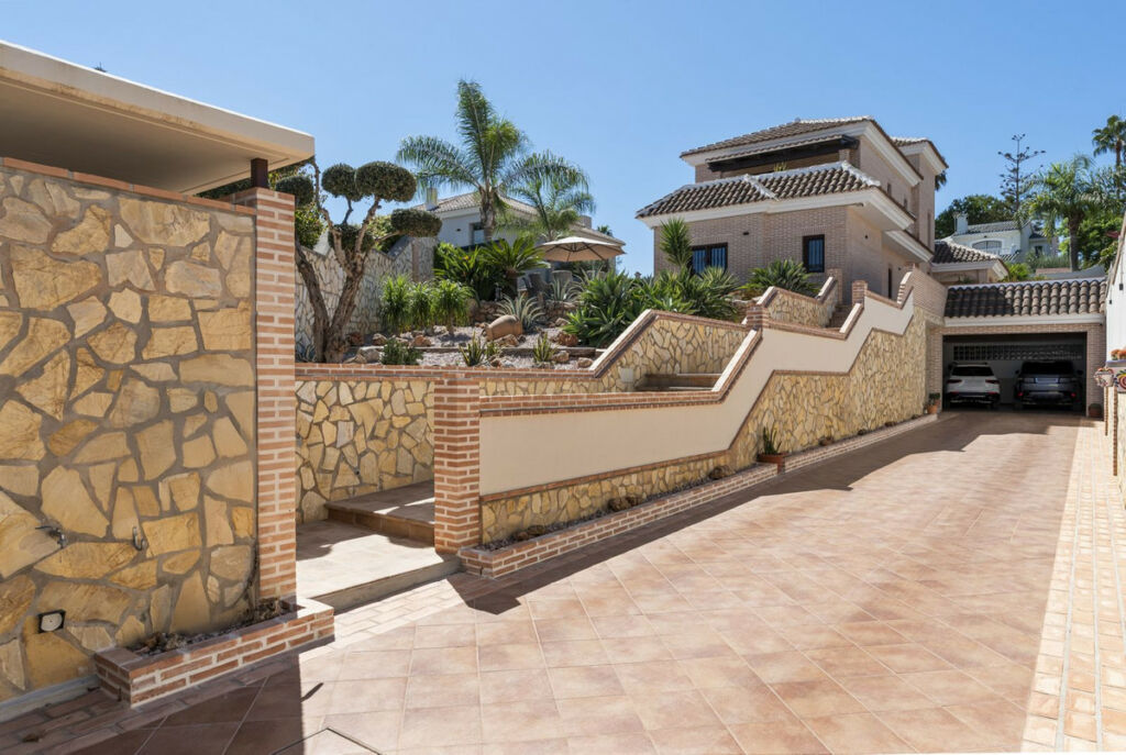 Detached Villa Mijas Costa Málaga - image 4