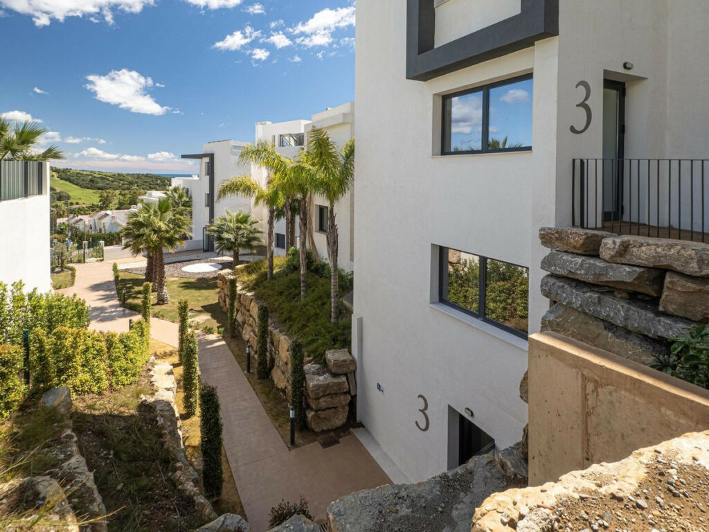 Ground Floor Apartment Estepona Málaga - image 4