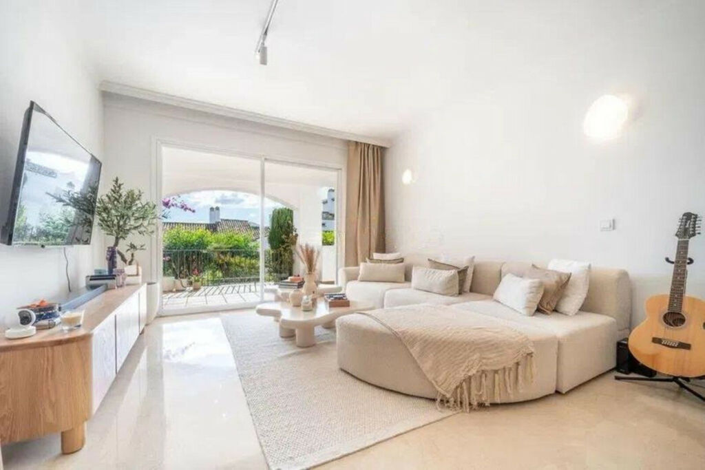 Ground Floor Apartment La Quinta Málaga - image 5