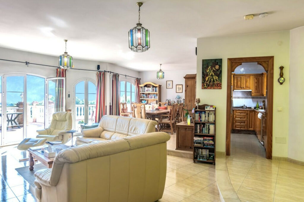 Detached Villa Nerja Málaga - image 4