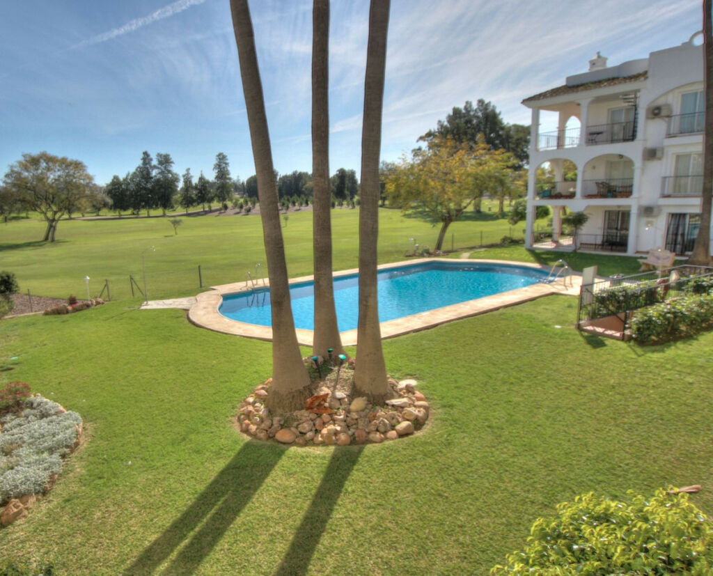 Middle Floor Apartment Mijas Golf Málaga - image 4