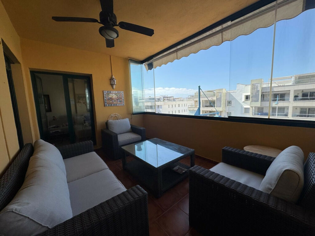 Middle Floor Apartment San Pedro de Alcántara Málaga - image 4