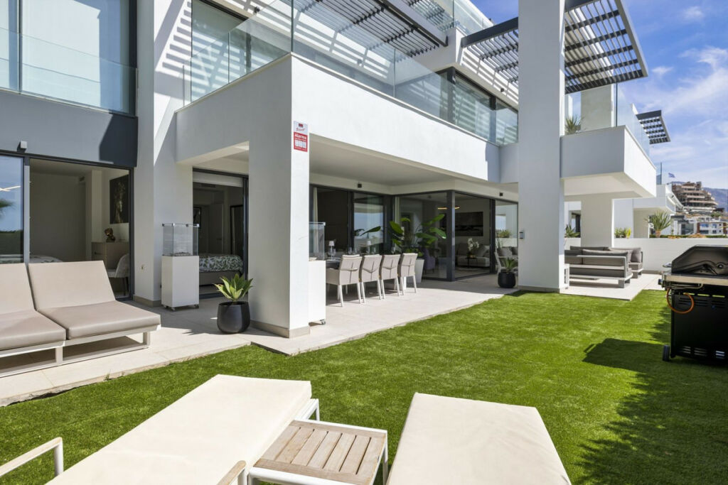 Ground Floor Apartment Benahavís Málaga - image 4