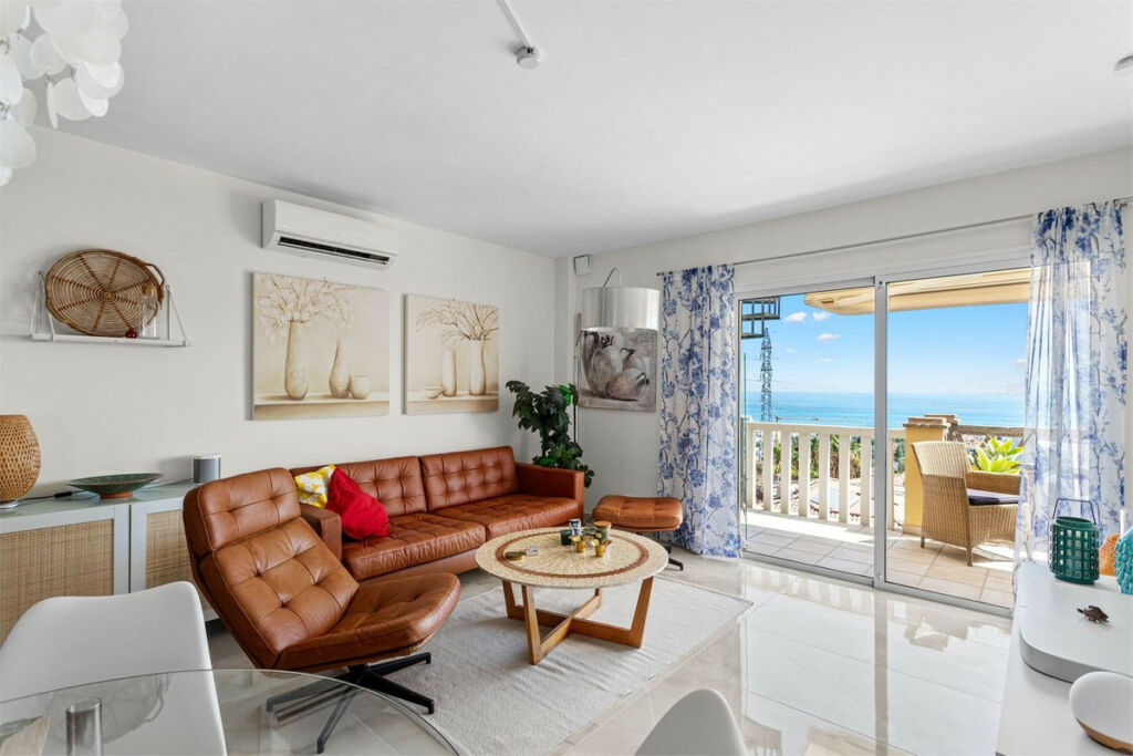 Penthouse Higueron Málaga - image 4