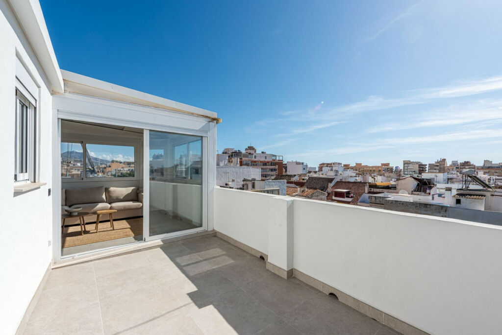 Penthouse Fuengirola Málaga - image 4