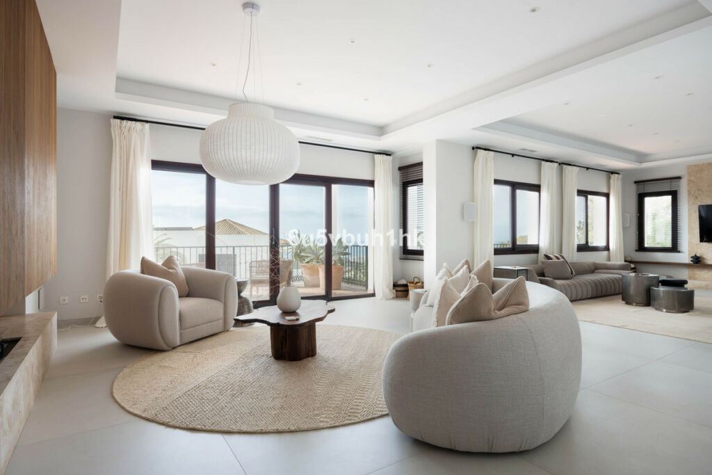 Detached Villa Marbella Málaga - image 4