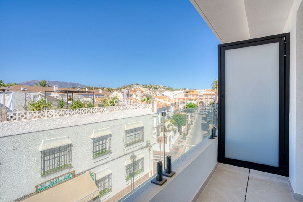 Middle Floor Apartment La Cala de Mijas Málaga - image 4
