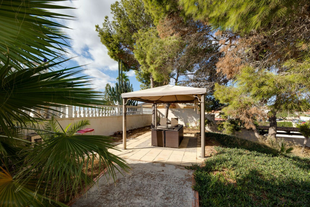 Detached Villa Ciudad Quesada Alicante - image 4