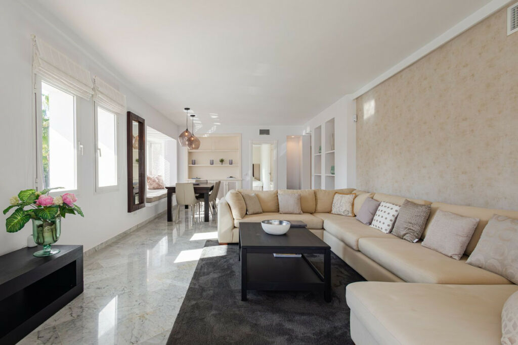 Penthouse Duplex The Golden Mile Málaga - image 4