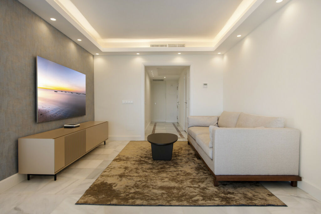 Middle Floor Apartment Marbella Málaga - image 4
