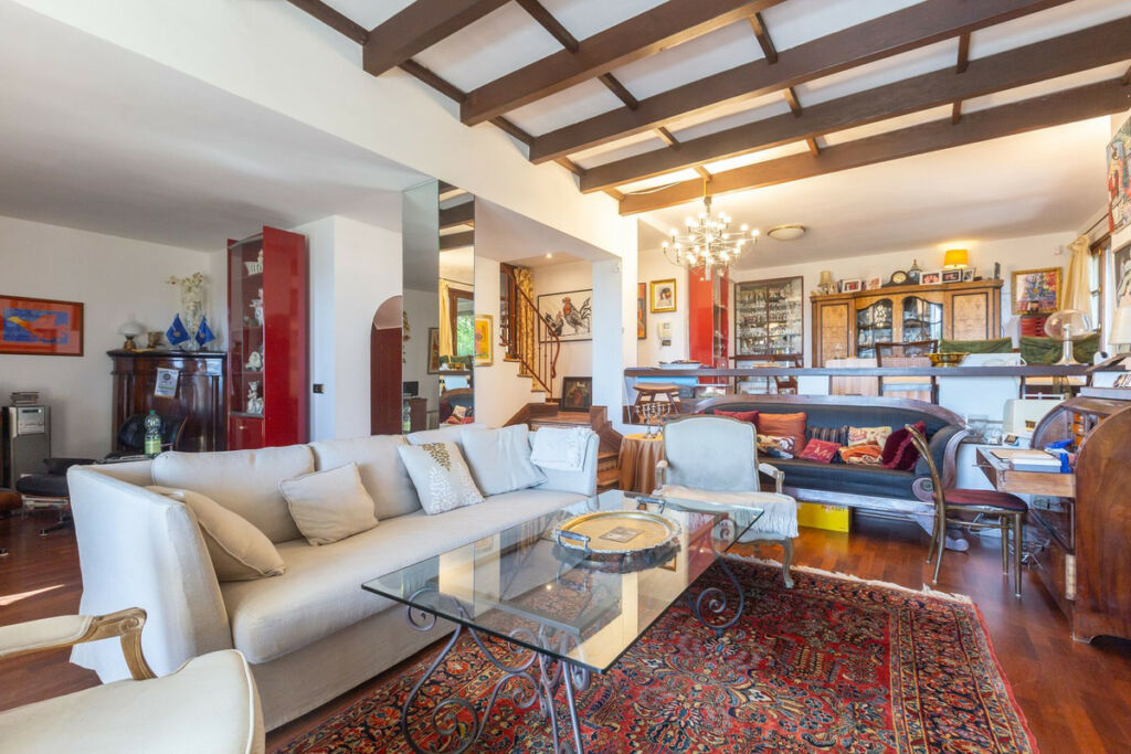 Detached Villa Elviria Málaga - image 4
