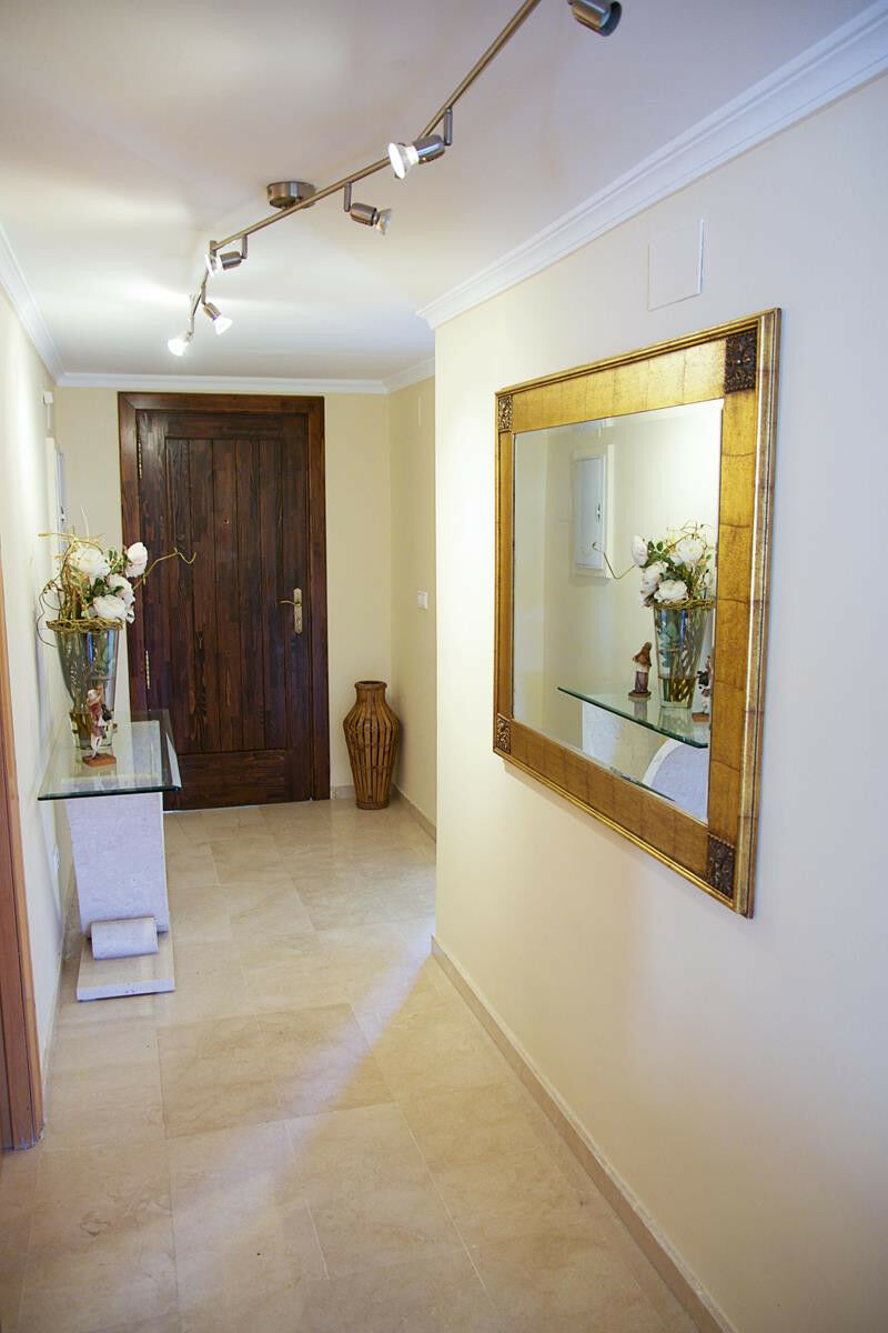 Townhouse Guadalmina Alta Málaga - image 4