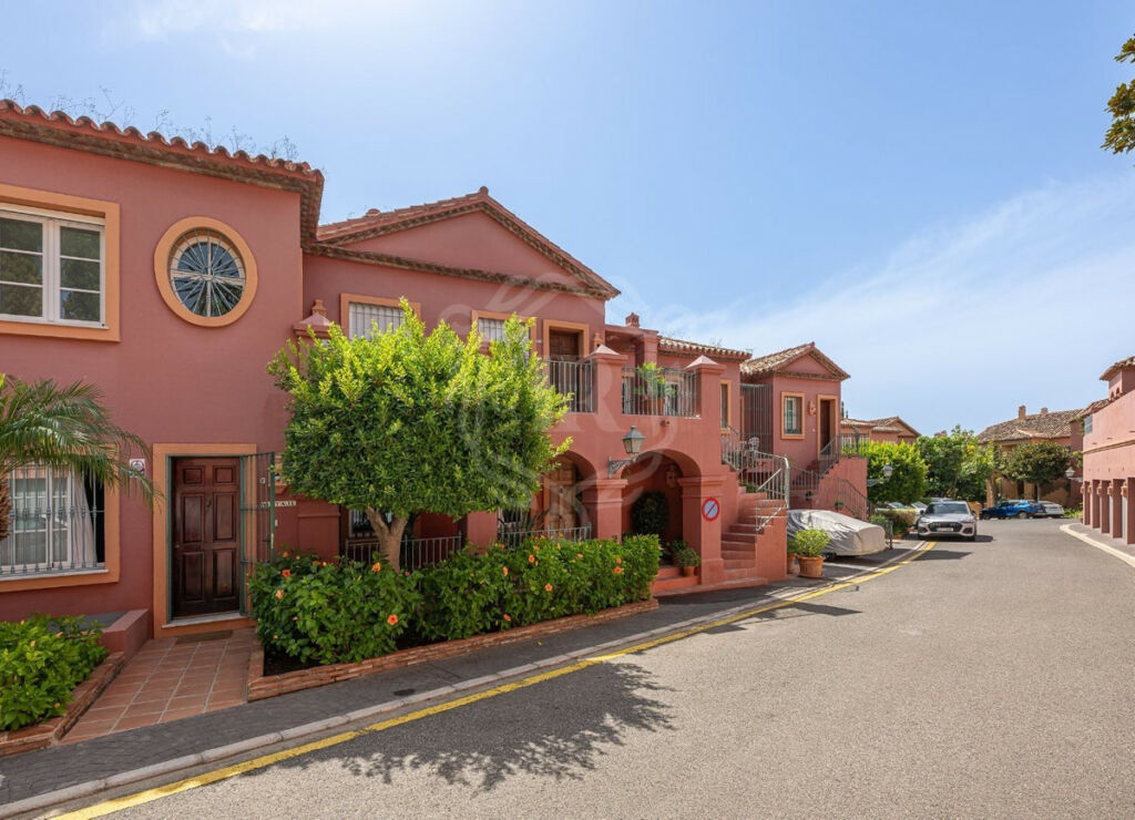 Duplex Monte Halcones Málaga - image 4