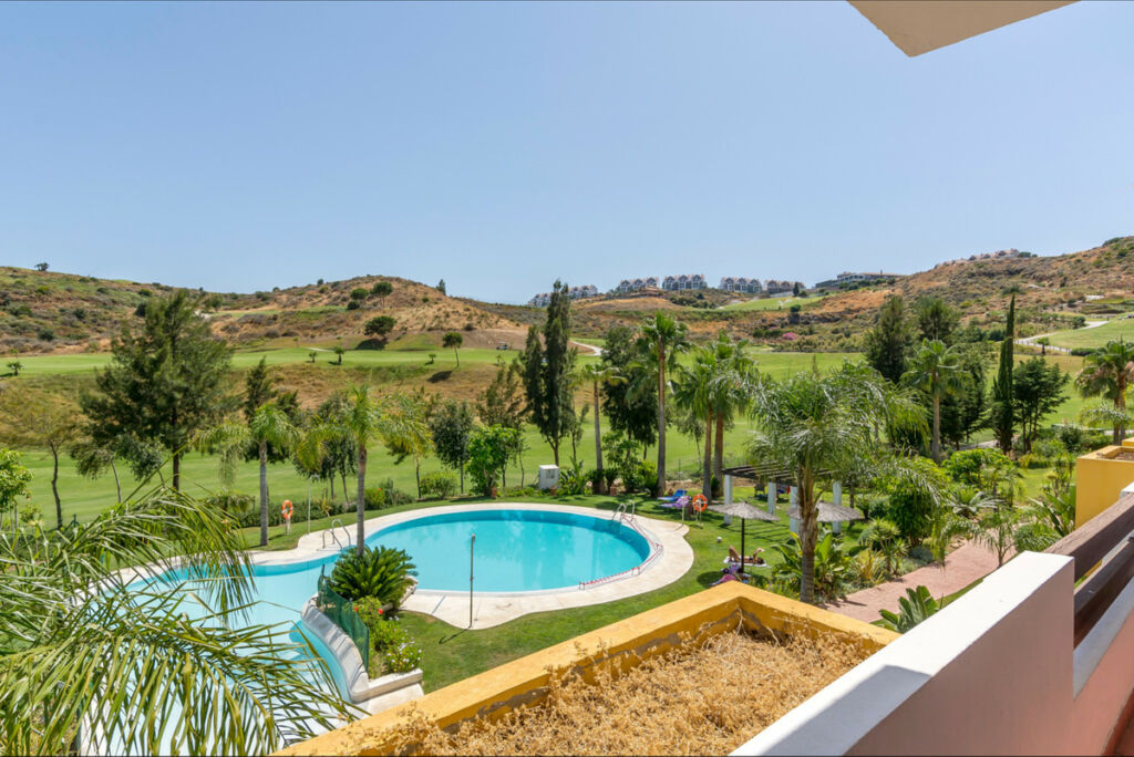 Middle Floor Apartment La Cala Golf Málaga - image 4