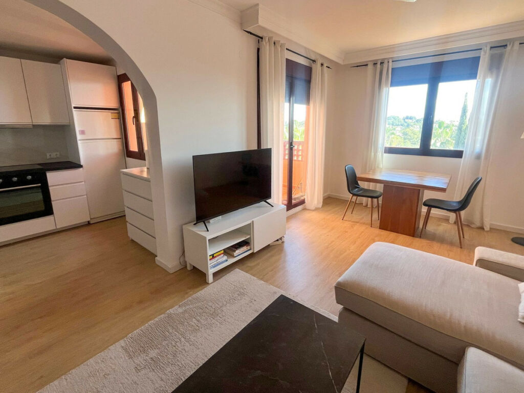 Top Floor Apartment El Paraiso Málaga - image 4