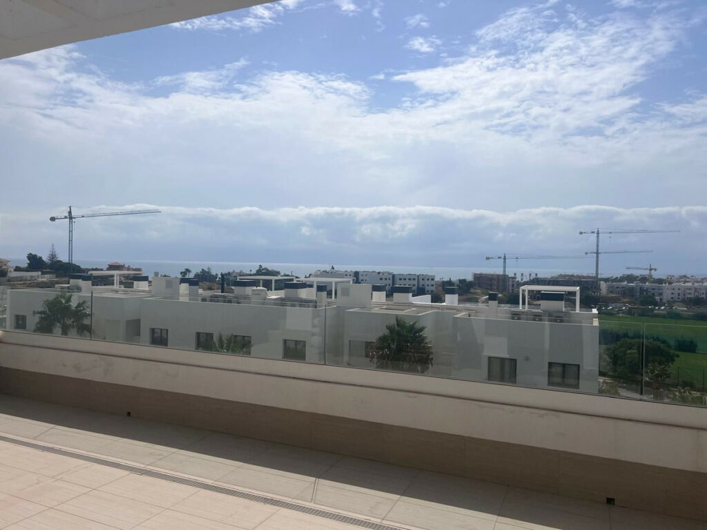 Penthouse Estepona Málaga - image 4