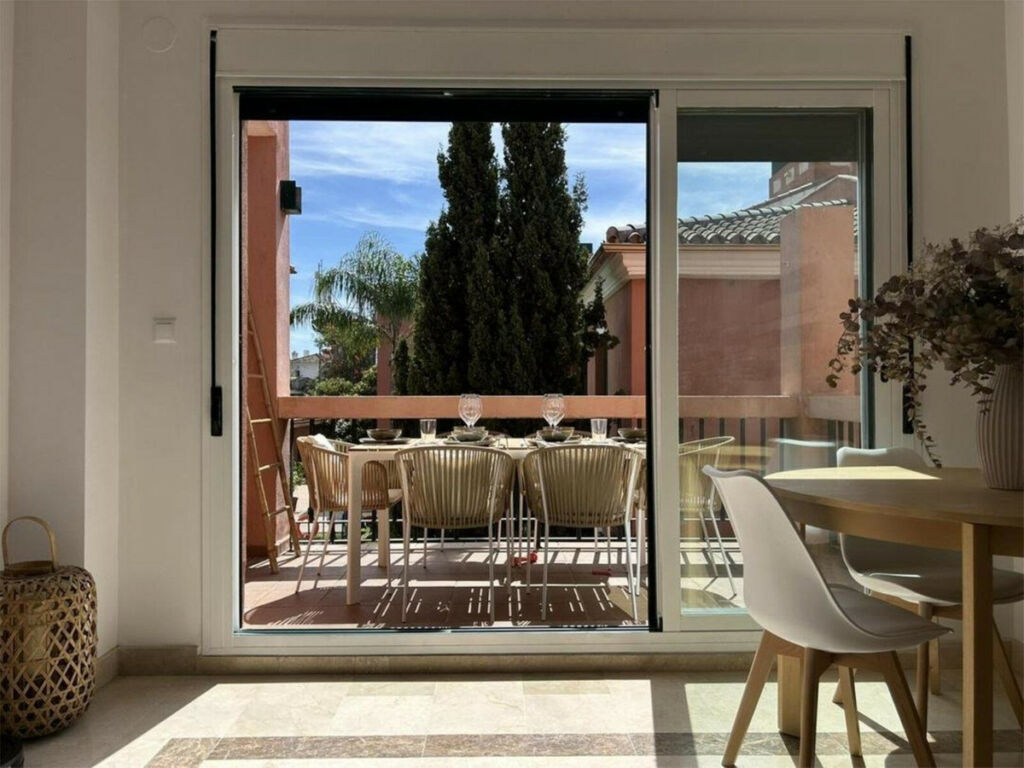 Middle Floor Apartment Marbesa Málaga - image 4
