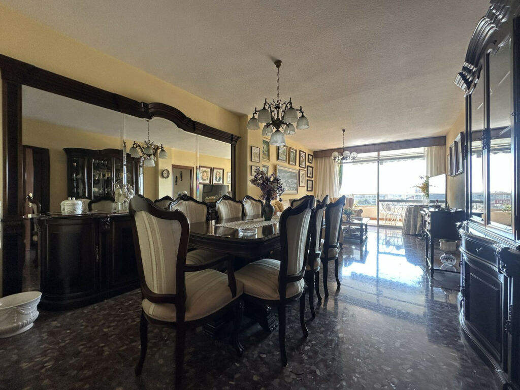 Middle Floor Apartment Málaga Centro Málaga - image 4