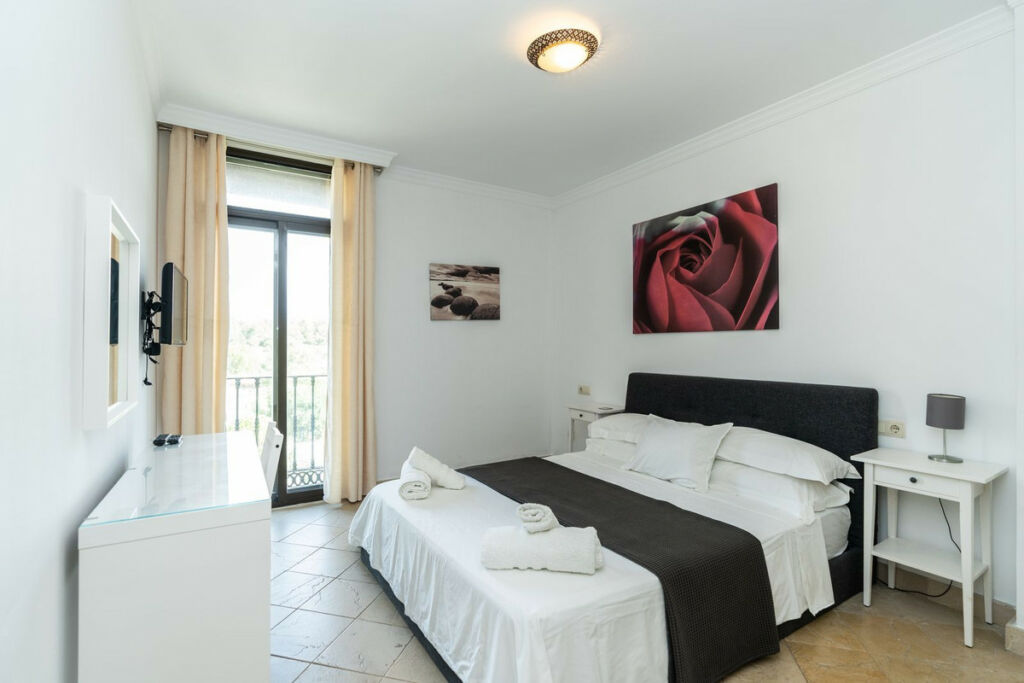Penthouse New Golden Mile Málaga - image 4