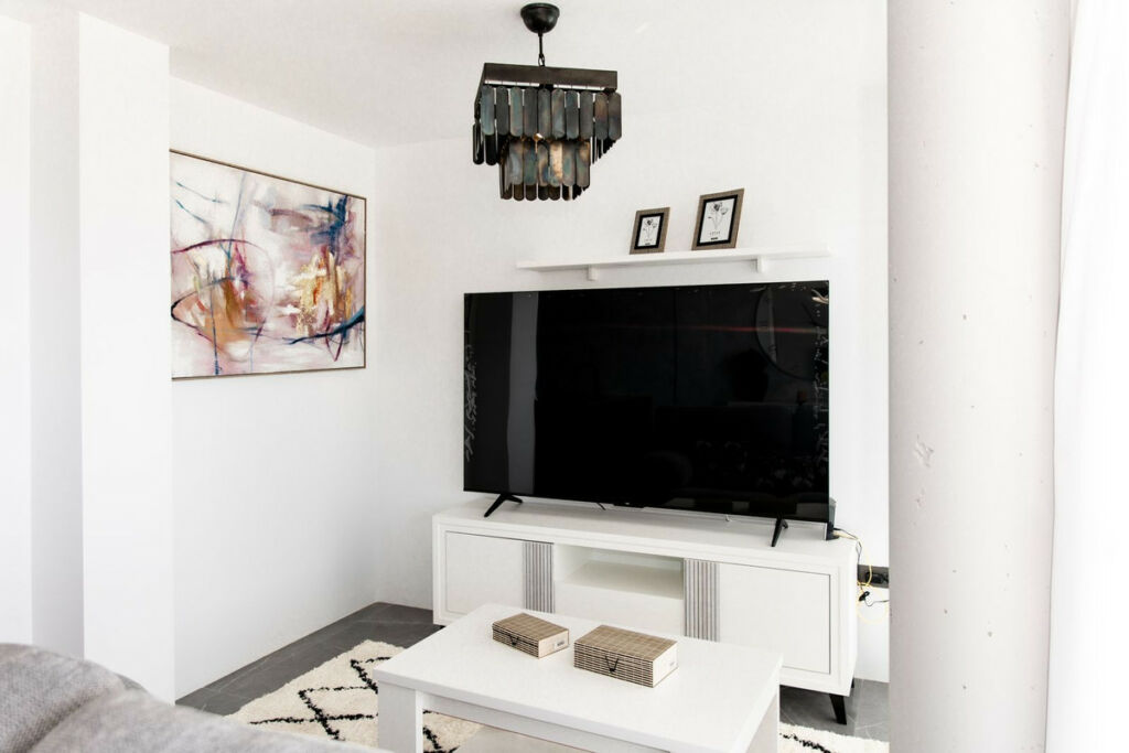 Middle Floor Apartment Benalmadena Costa Málaga - image 4