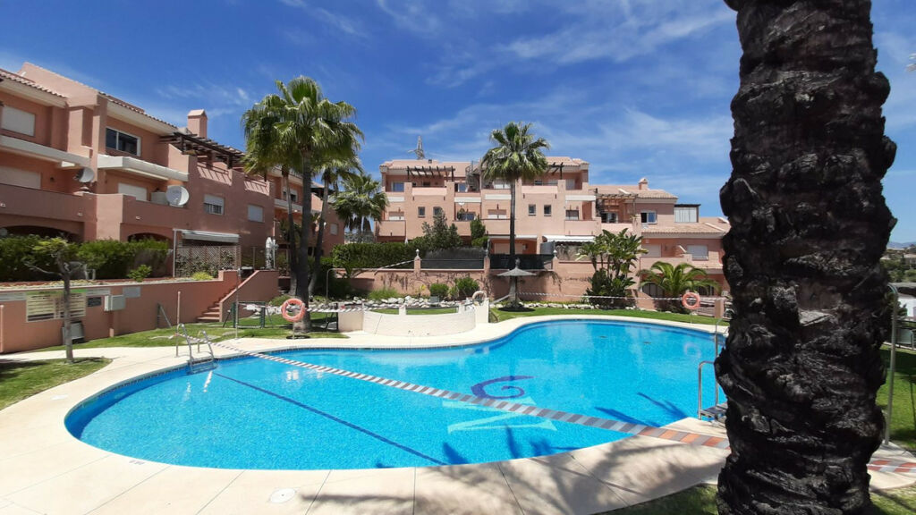 Ground Floor Apartment Riviera del Sol Málaga - image 4