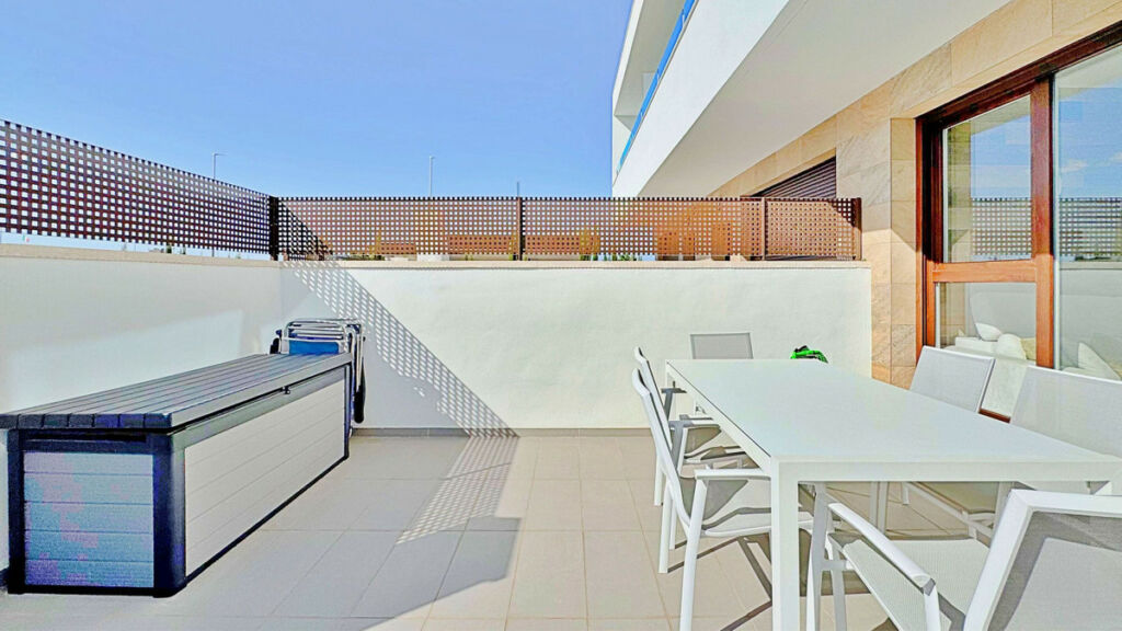 Townhouse Los Balcones Alicante - image 4
