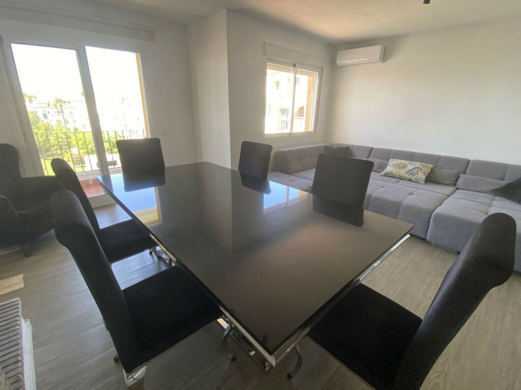 Top Floor Apartment Diana Park Málaga - image 4