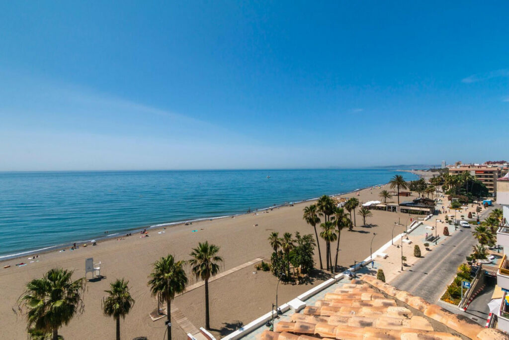 Penthouse Estepona Málaga - image 4