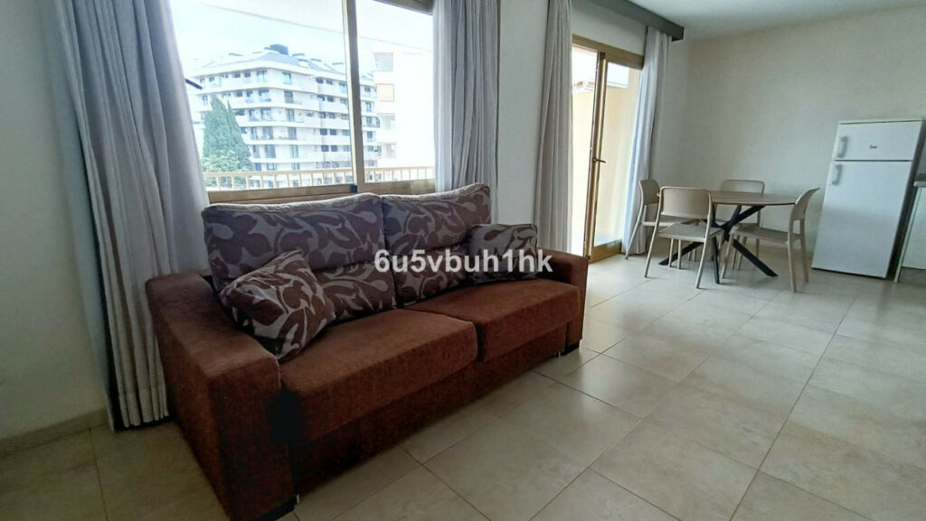 Middle Floor Apartment Fuengirola Málaga - image 5