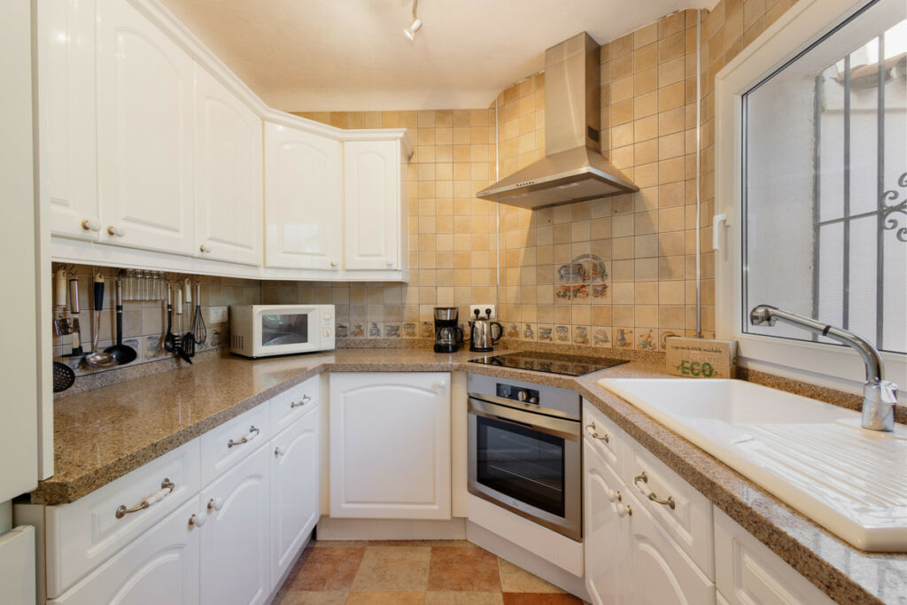 Semi-Detached House Costabella Málaga - image 4