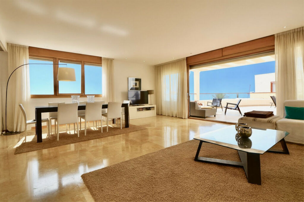 Penthouse Altos de los Monteros Málaga - image 4