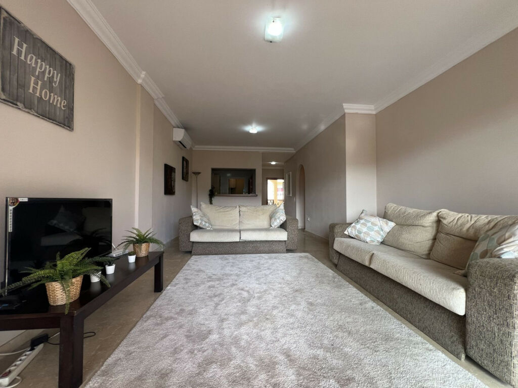 Middle Floor Apartment La Cala Hills Málaga - image 4