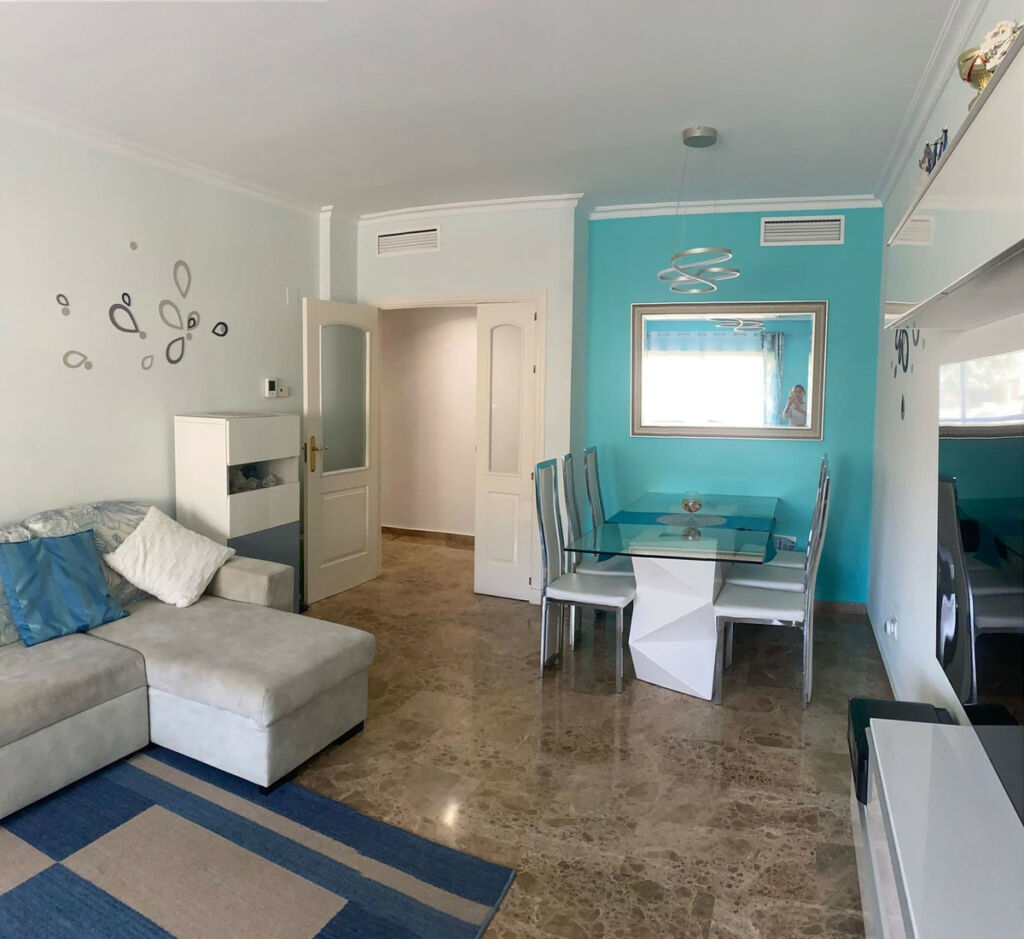 Middle Floor Apartment San Pedro de Alcántara Málaga - image 2