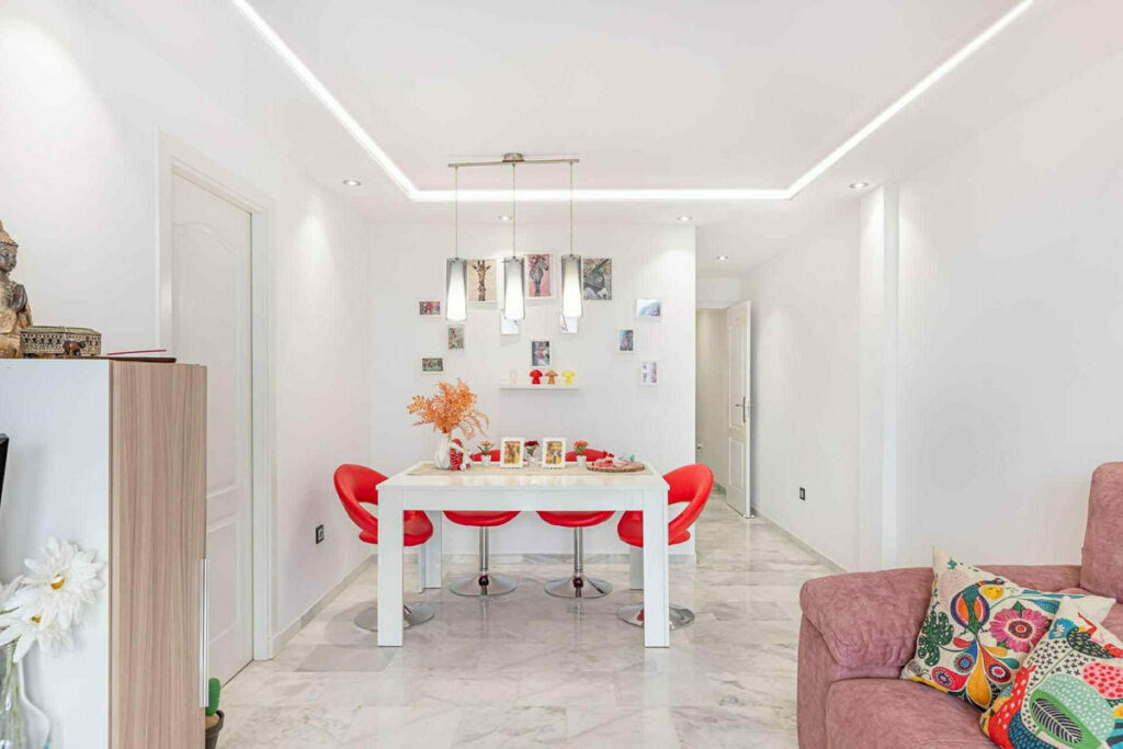 Top Floor Apartment Casares Málaga - image 4
