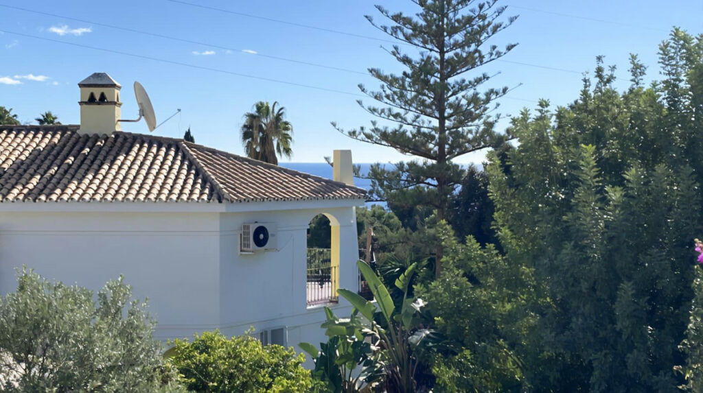 Detached Villa Torreblanca Málaga - image 4