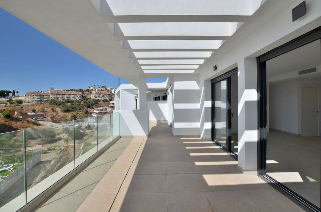 Penthouse Fuengirola Málaga - image 4