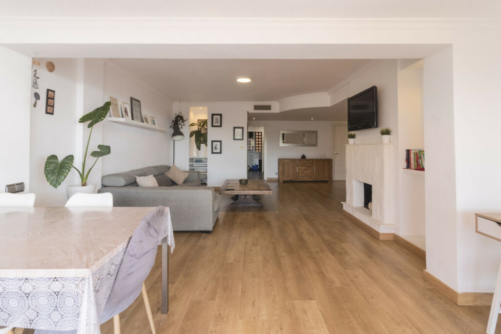 Middle Floor Apartment La Mairena Málaga - image 4