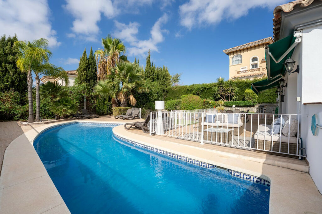 Detached Villa Coín Málaga - image 4