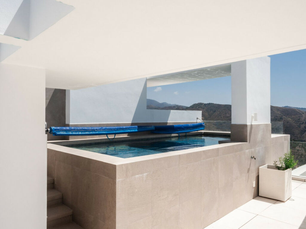 Penthouse Duplex Marbella Málaga - image 4