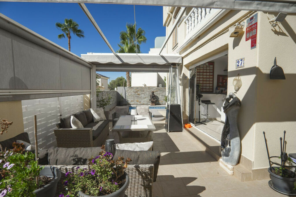 Detached Villa Las Ramblas Golf Alicante - image 4
