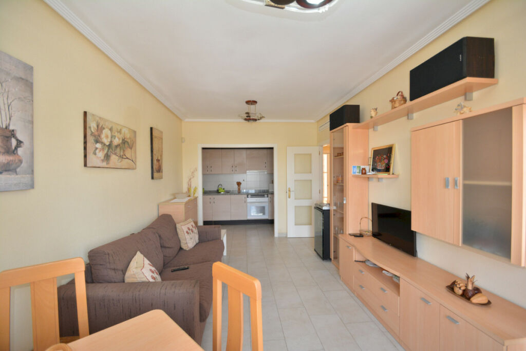 Middle Floor Apartment Guardamar del Segura Alicante - image 4