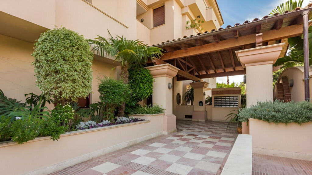 Middle Floor Apartment Marbella Málaga - image 40