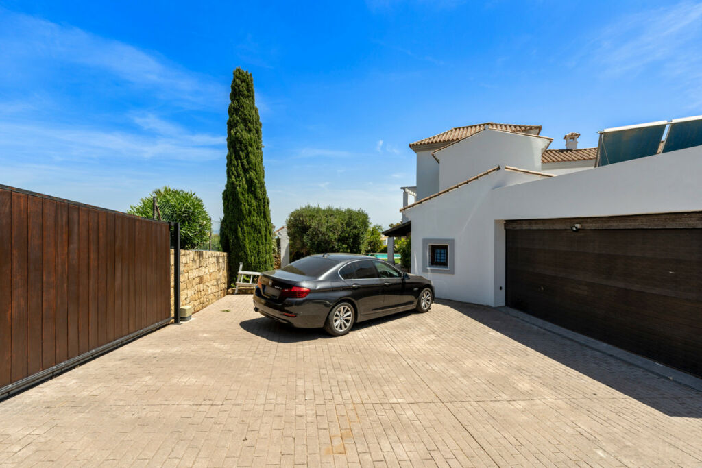 Detached Villa Sotogrande Cádiz - image 40