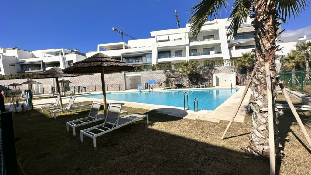 Middle Floor Apartment Selwo Málaga - image 38