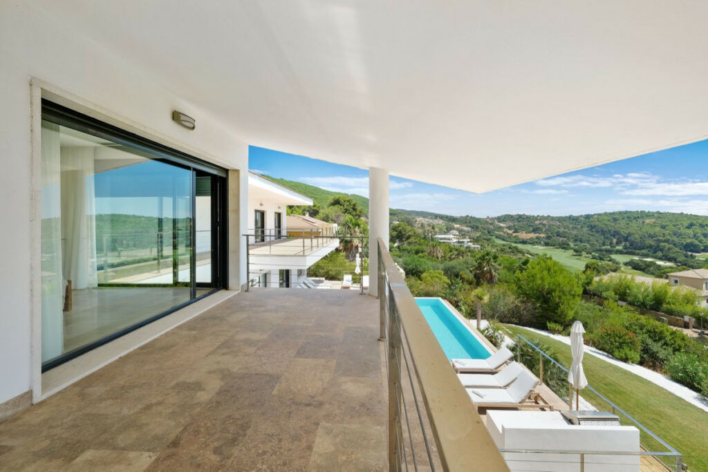 Detached Villa Sotogrande Cádiz - image 40