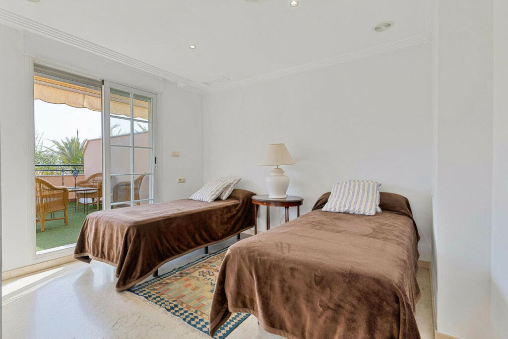 Top Floor Apartment Marbella Málaga - image 40