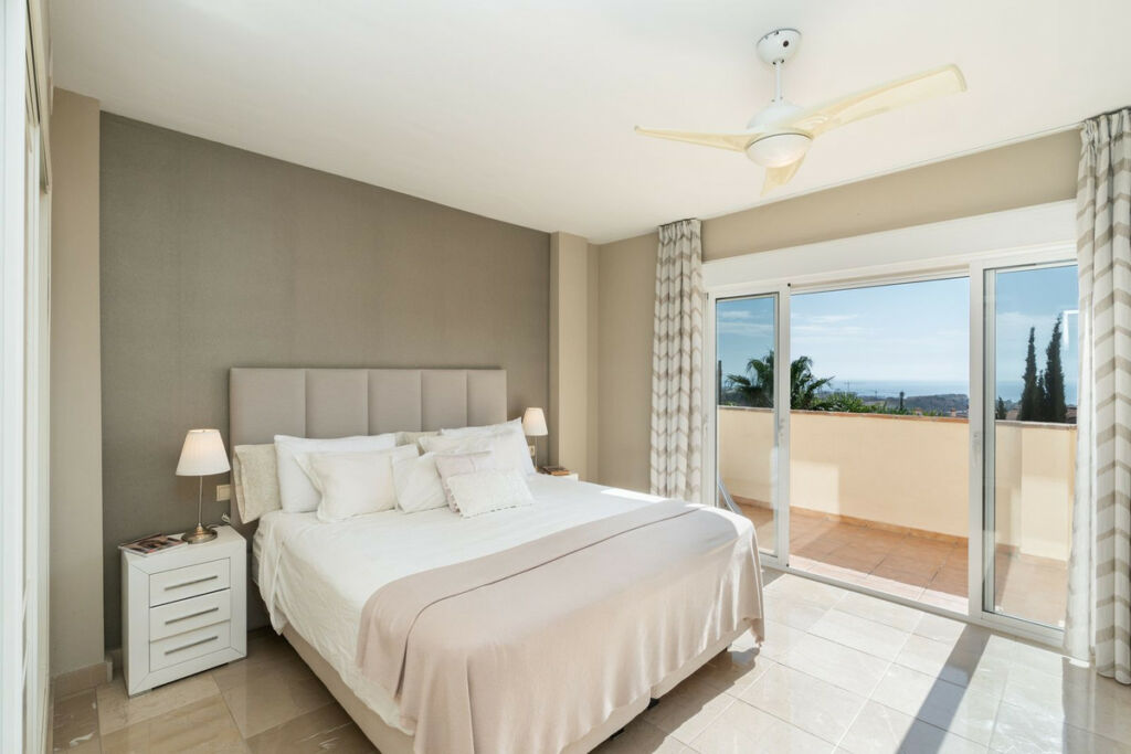 Detached Villa Riviera del Sol Málaga - image 39