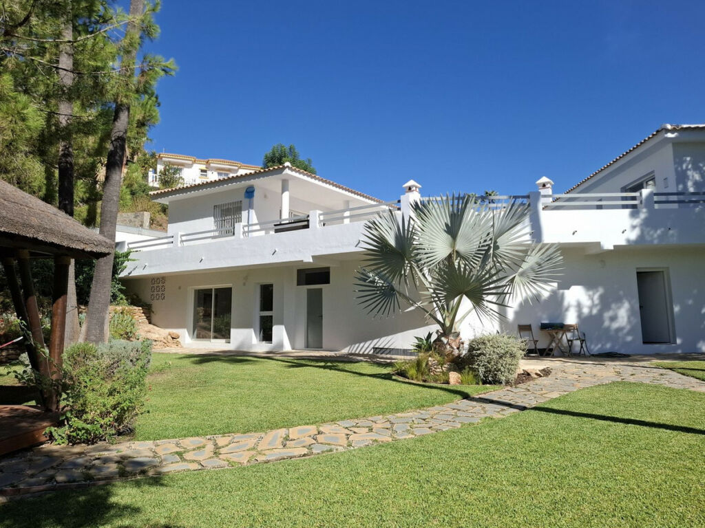 Detached Villa Mijas Málaga - image 40