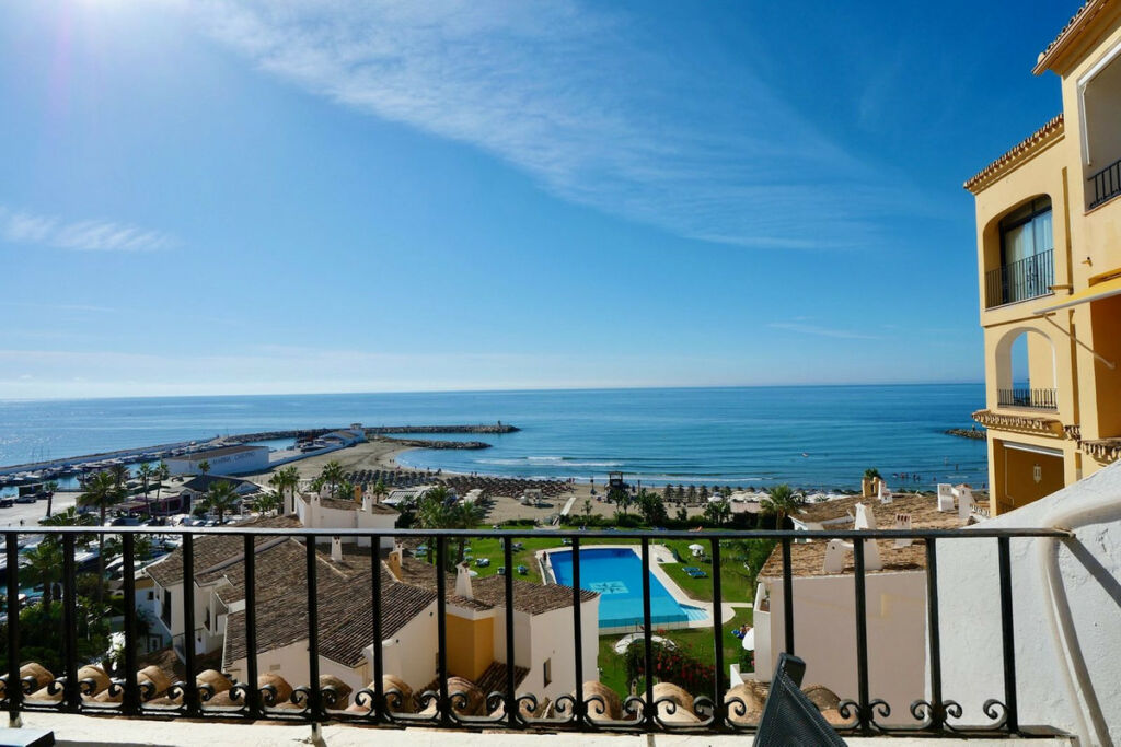 Top Floor Apartment Puerto de Cabopino Málaga - image 39
